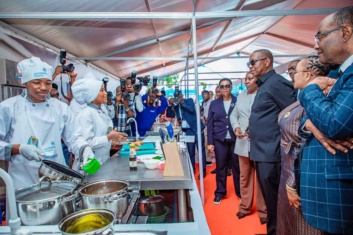 MKENDA ASHUHUDIA UMAHIRI WA VIJANA KATIKA MASHINDANO YA UJUZI KITAIFA